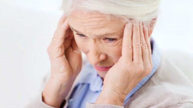 10 cách giảm đau đầu đơn giản mà chẳng cần động đến thuốc