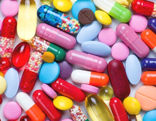 Bị viêm đại tràng uống thuốc kháng sinh gì an toàn?