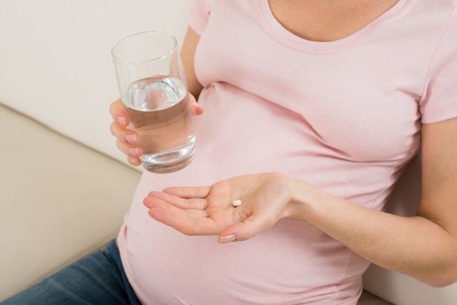 Canxi là nguyên tố rất cần thiết cho sự phát triển của thai nhi trong suốt thai kỳ.