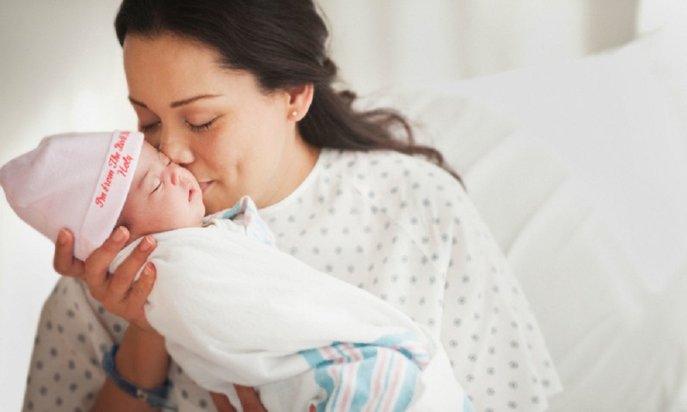 sau khi sinh nếu như được bổ sung canxi đầy đủ sẽ giúp các mẹ hồi phục cơ thể nhanh chóng.