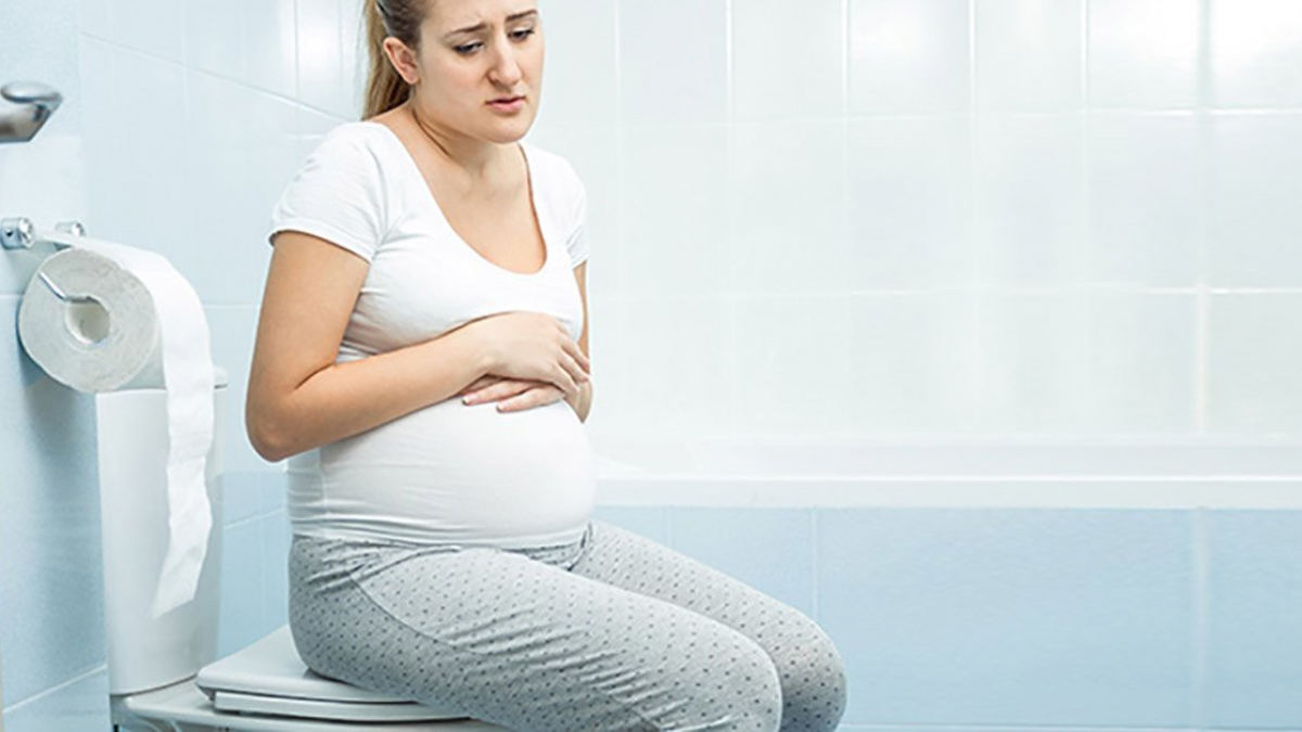 Bệnh viêm đại tràng khiến mẹ bầu có nhu cầu đại tiện nhiều hơn