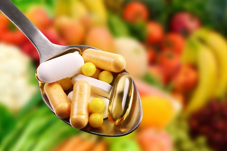 Uống vitamin tổng hợp có cần uống thêm sắt không?